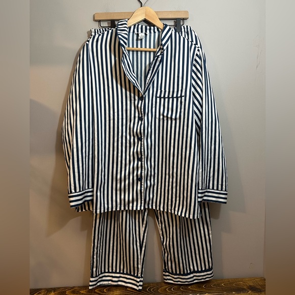 Alfani Satin Notch Collar Pajama Set Candy Cane Size XL - Picture 10 of 14